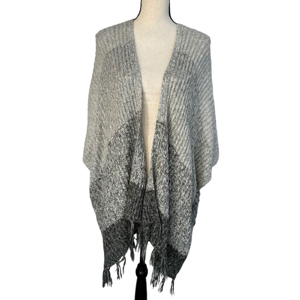 American Eagle One Size Poncho Cardigan Sweater Open Front Fringe Stretch Gray